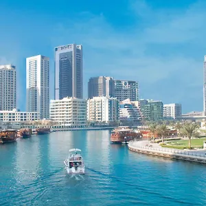 The First Collection Marina Hotel Dubaj