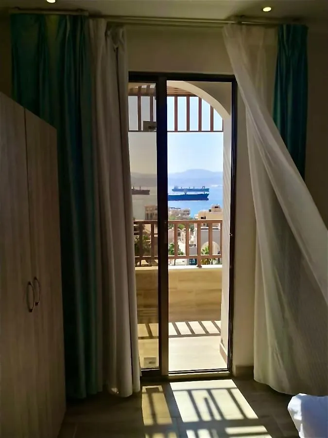 Castle Beach Hotel Akaba Apartmanhotel